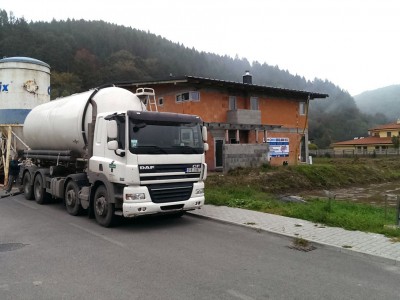 Inštalácia podlahového kúrenia a anhydritového poteru Trenčín